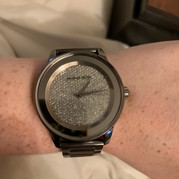 MICHAEL KORS Watch - Picture 4 of 6